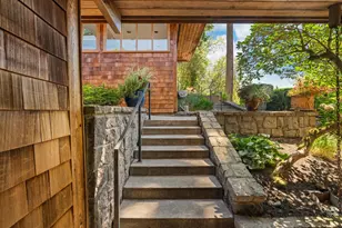 3012 SW 55th Dr, Portland, OR 97221 - Photo 2