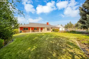 200 SE Crestview Ln, Madras, OR 97741 - Photo 2