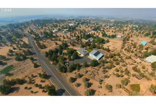 200 SE Crestview Ln, Madras, OR 97741 - Photo 42