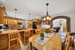 200 SE Crestview Ln, Madras, OR 97741 - Photo 8