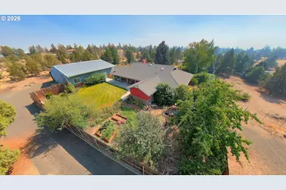 200 SE Crestview Ln, Madras, OR 97741 - Photo 40
