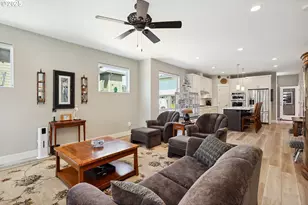 1250 29th St, Hood River, OR 97031 - Photo 6