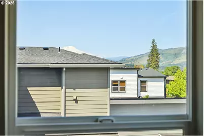 1250 29th St, Hood River, OR 97031 - Photo 40