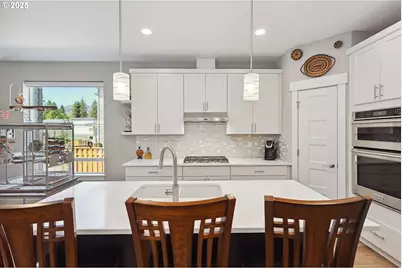 1250 29th St, Hood River, OR 97031 - Photo 10