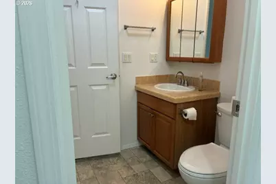 926 Fulton Ave, Coos Bay, OR 97420 - Photo 14