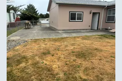 926 Fulton Ave, Coos Bay, OR 97420 - Photo 24