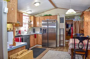 4425 W Main St, Medford, OR 97501 - Photo 2