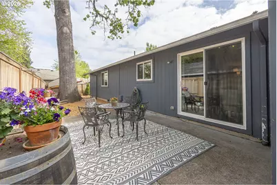 209 E North St, Newberg, OR 97132 - Photo 28