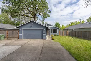 209 E North St, Newberg, OR 97132 - Photo 4