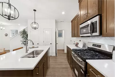 3327 SE Triumph Ave, Hillsboro, OR 97123 - Photo 10