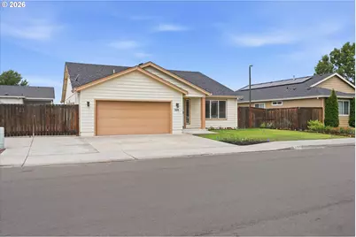 7410 Desert View Dr, White City, OR 97503 - Photo 2