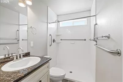 7410 Desert View Dr, White City, OR 97503 - Photo 16