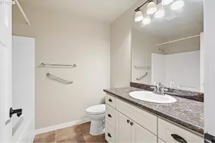 7410 Desert View Dr, White City, OR 97503 - Photo 20