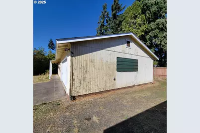 47785 Chubb Ct, Oakridge, OR 97463 - Photo 4