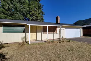 47785 Chubb Ct, Oakridge, OR 97463 - Photo 2