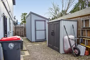 1723 Westwood Dr, Medford, OR 97501 - Photo 6