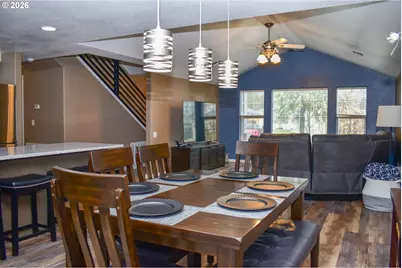 1723 Westwood Dr, Medford, OR 97501 - Photo 4