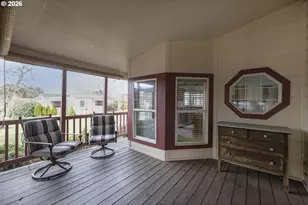 655 NE Burnett Rd, McMinnville, OR 97128 - Photo 32