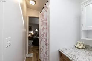 655 NE Burnett Rd, McMinnville, OR 97128 - Photo 16