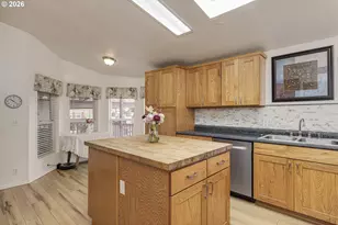 655 NE Burnett Rd, McMinnville, OR 97128 - Photo 8