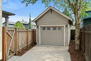 7936 N Wayland Ave, Portland, OR 97203 - Photo 40