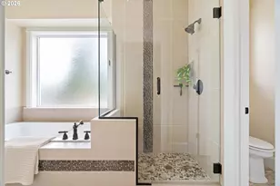 7936 N Wayland Ave, Portland, OR 97203 - Photo 30