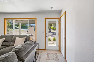 7028 SE Hogan Rd, Gresham, OR 97080 - Photo 14