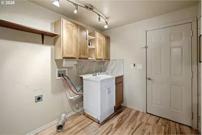 25133 Allure Ave, Veneta, OR 97487 - Photo 32