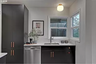 6315 N Curtis Ave, Portland, OR 97217 - Photo 12