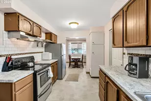 2951 Douglas St, Longview, WA 98632 - Photo 12