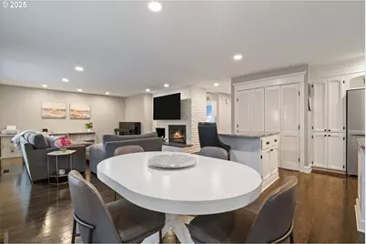 6275 Clubhouse Cir, West Linn, OR 97068 - Photo 10