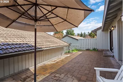 6275 Clubhouse Cir, West Linn, OR 97068 - Photo 46