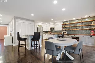 6275 Clubhouse Cir, West Linn, OR 97068 - Photo 8