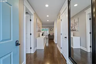 6275 Clubhouse Cir, West Linn, OR 97068 - Photo 2