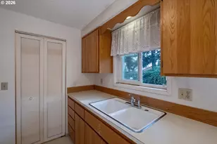 3724 Alladin Way, Eugene, OR 97404 - Photo 12