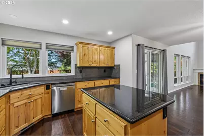 2137 N Legacy Dr, Newberg, OR 97132 - Photo 16