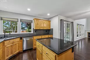 2137 N Legacy Dr, Newberg, OR 97132 - Photo 16