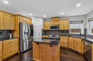 2137 N Legacy Dr, Newberg, OR 97132 - Photo 14