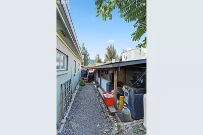 216 W Steuben St, Bingen, WA 98605 - Photo 28