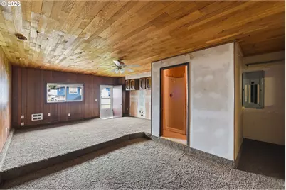 955 State St, North Bend, OR 97459 - Photo 22