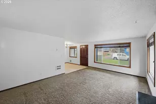 955 State St, North Bend, OR 97459 - Photo 10