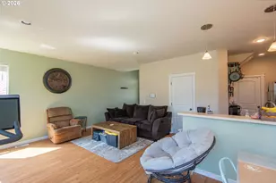 889 Kentucky Ave, Coos Bay, OR 97420 - Photo 16