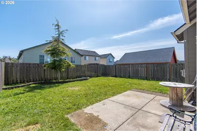 889 Kentucky Ave, Coos Bay, OR 97420 - Photo 32