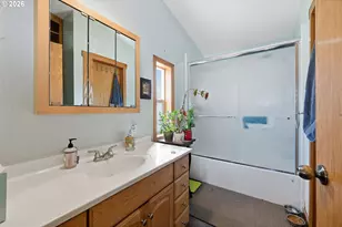 310 Pitney Ln, Junction City, OR 97448 - Photo 16