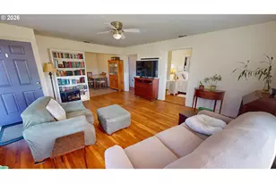 94130 4th St, Gold Beach, OR 97444 - Photo 2