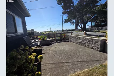 94130 4th St, Gold Beach, OR 97444 - Photo 14