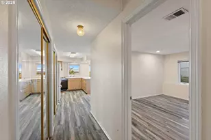 9101 NE Cliff St, Portland, OR 97220 - Photo 12