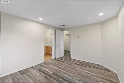 9101 NE Cliff St, Portland, OR 97220 - Photo 18