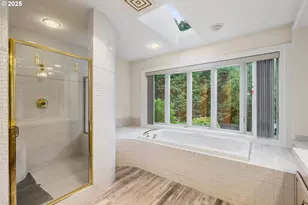 9101 NE Cliff St, Portland, OR 97220 - Photo 18