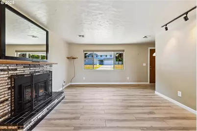 3840 Vista Dr, North Bend, OR 97459 - Photo 8